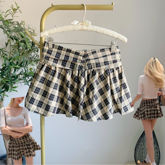 Dresses & Skirts - Plaid Mini Skort High Waist Pleated Khaki Check M